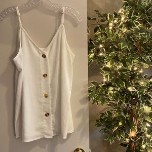 ☀️ white button tank ☀️